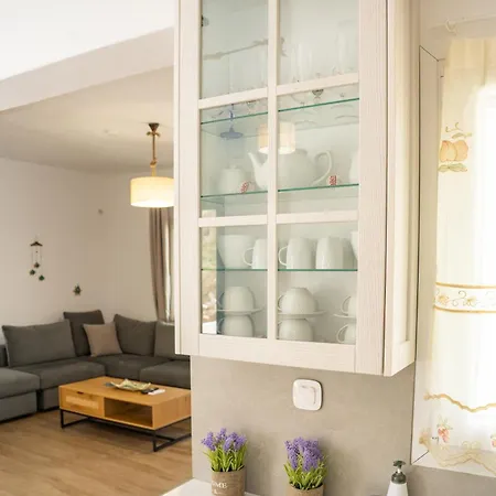 Anemoessa House Pera Gyalos