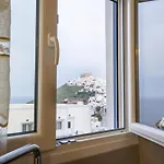 Anemoessa House *