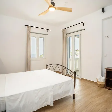Anemoessa House Prázdninový dům Pera Gyalos
