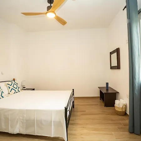 Anemoessa House بيت للعطل