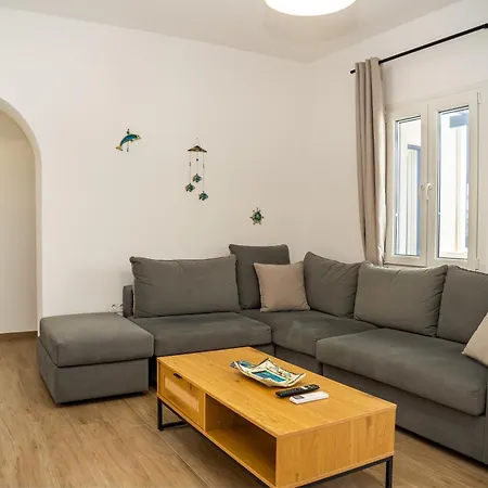 Anemoessa House